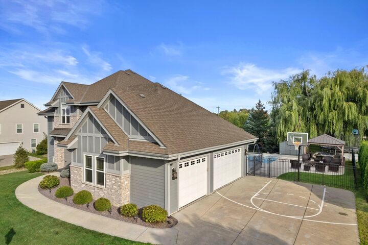 Property Photo:  N63w13412 Hummingbird Way  WI 53051 
