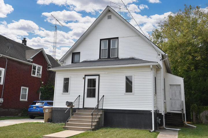 Property Photo:  5416 24th Ave  WI 53140 