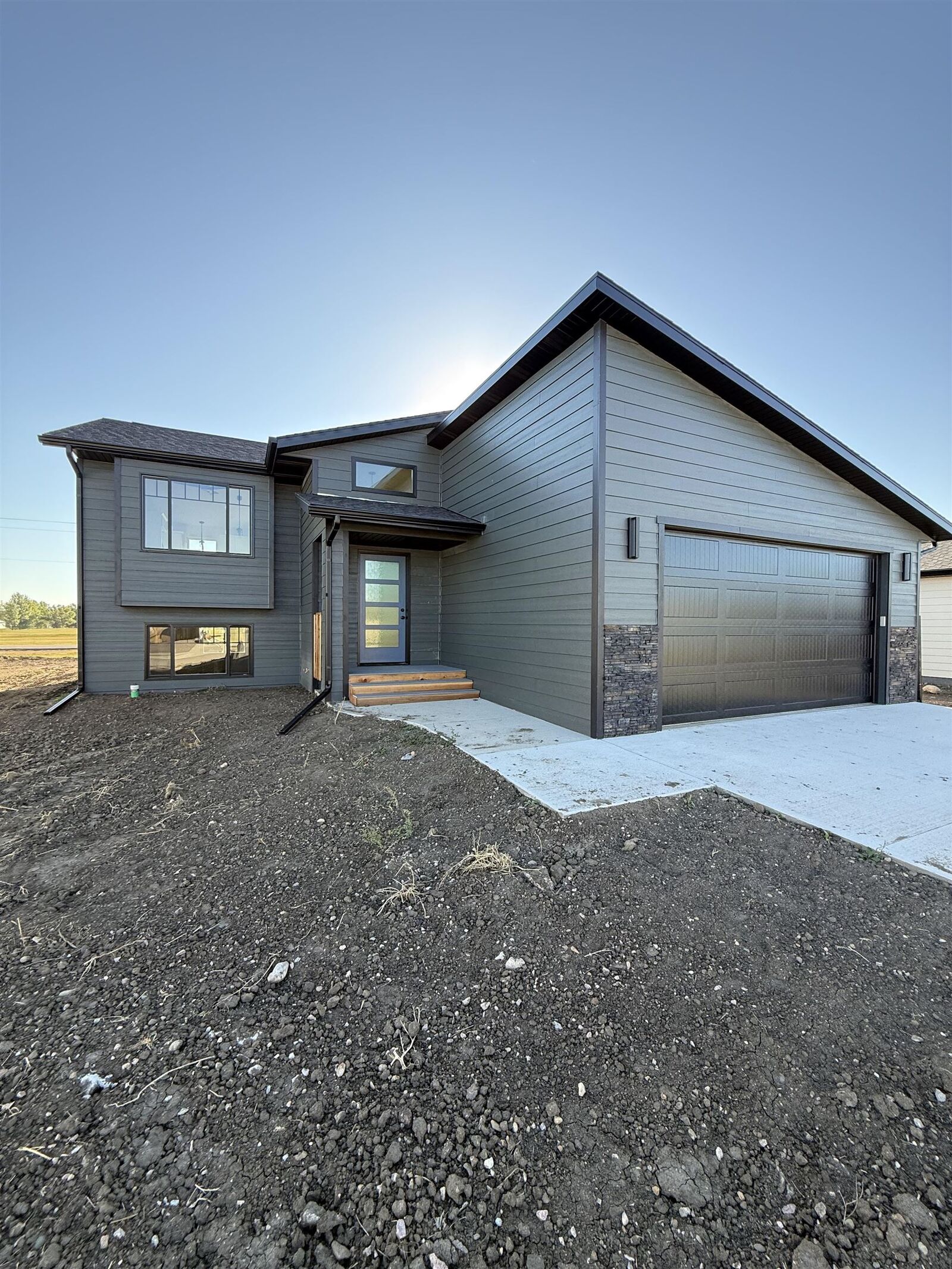 Property Photo: 656 Eagle Court SD 57719