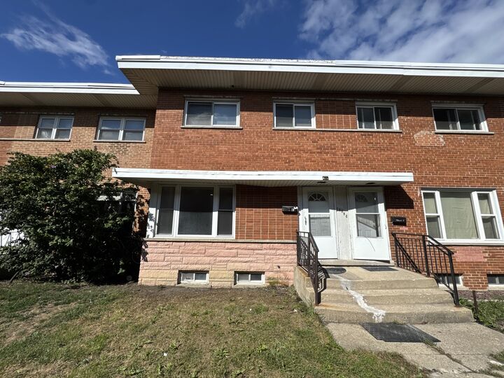 10059 Frontage Road E  Skokie IL 60077 photo