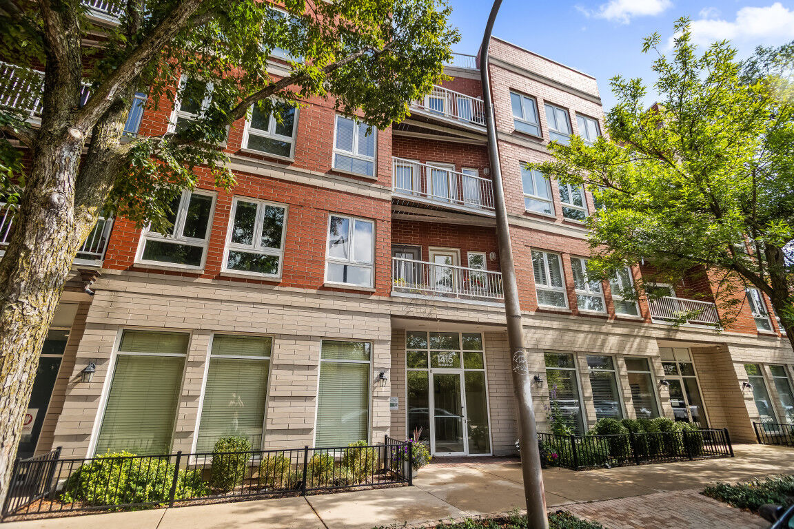 Property Photo: 1415 Sherman Avenue 207 IL 60201