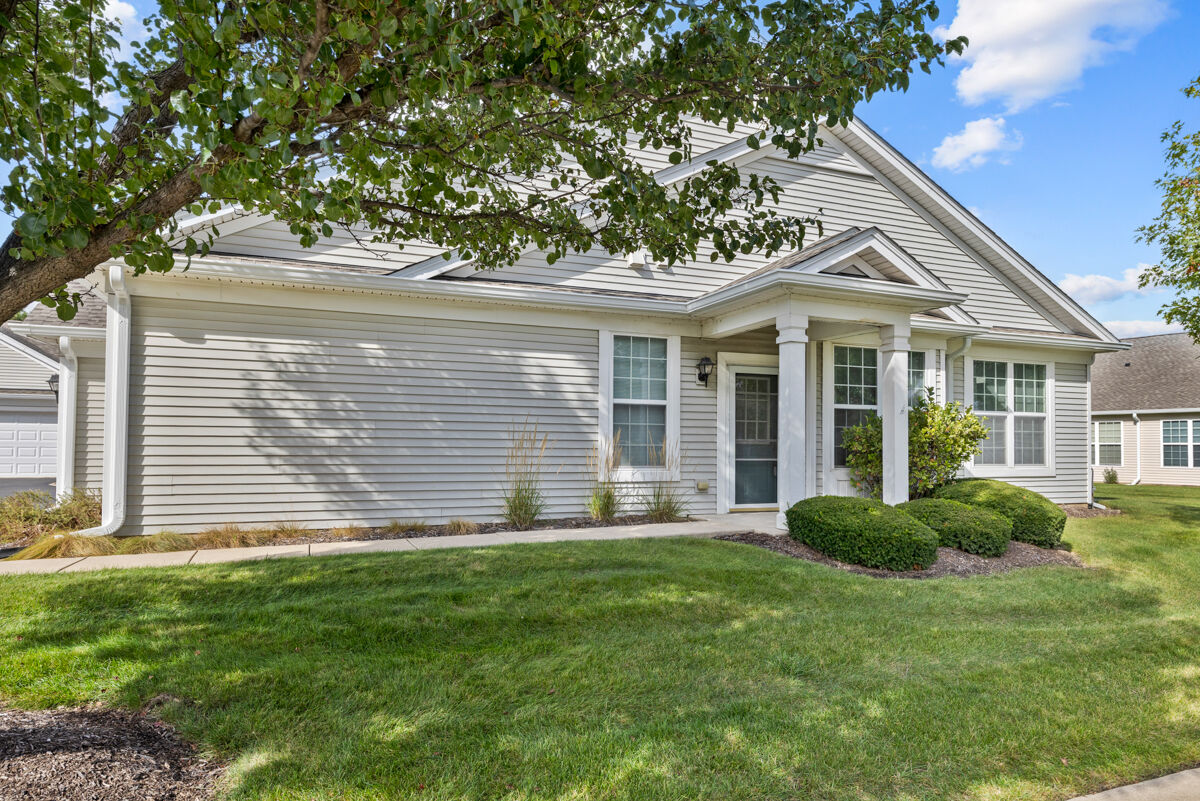 Property Photo: 14060 Palisades Avenue IL 60142
