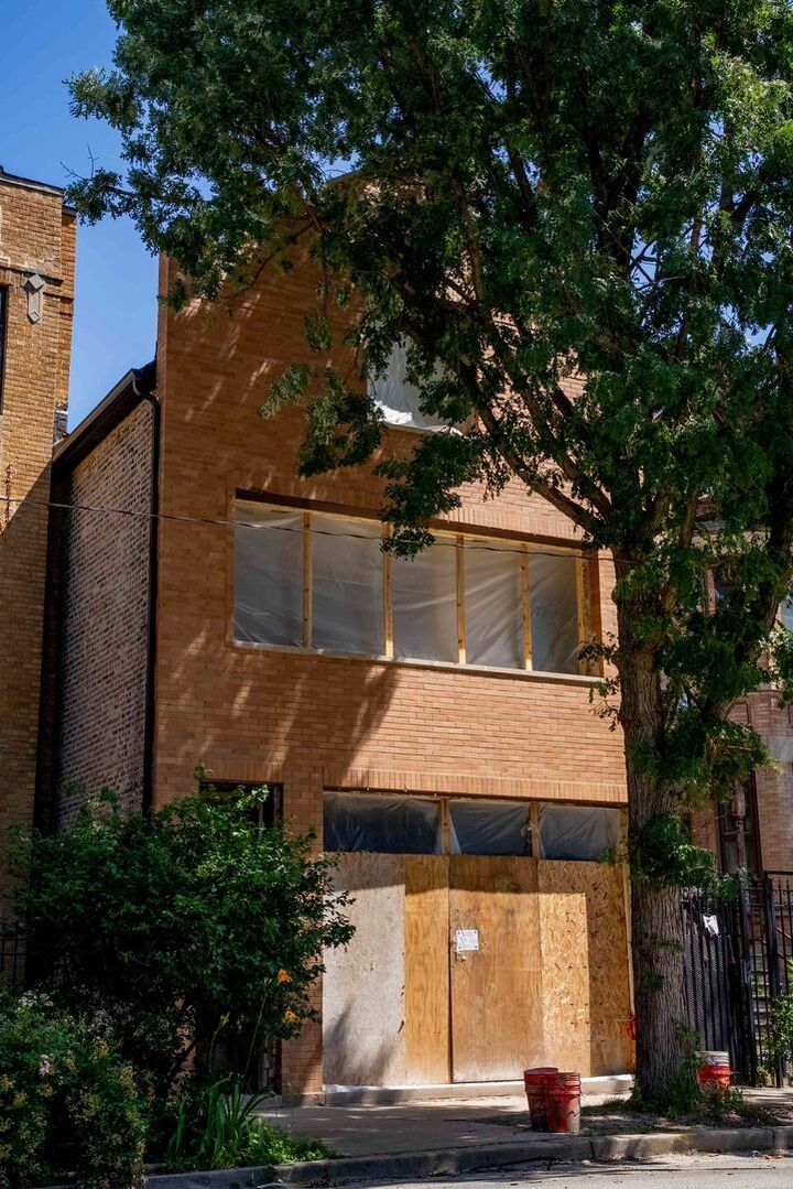 1934 W Superior Street  Chicago IL 60622 photo