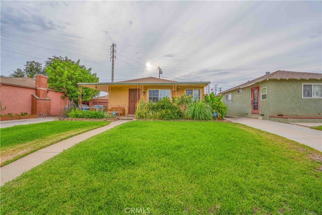 Property Photo:  413 Brady Avenue  CA 90640 