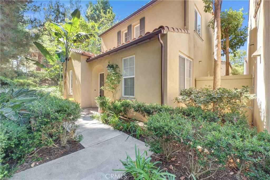 Property Photo: 98 Windchime CA 92603