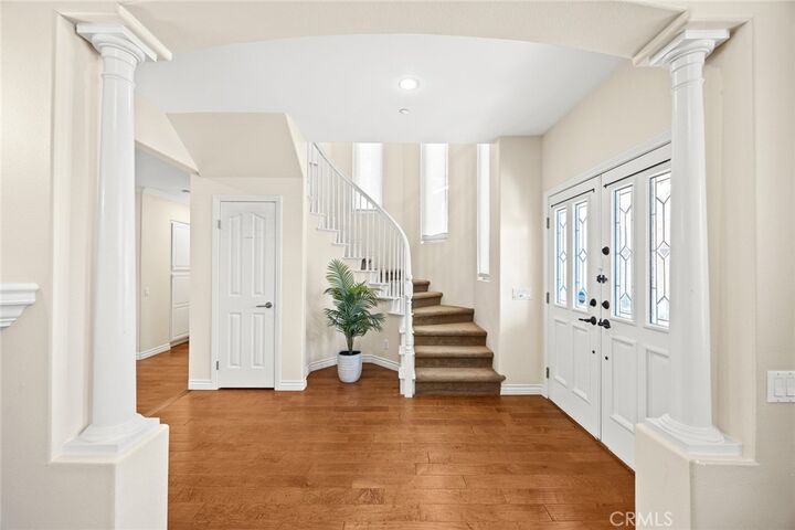 Property Photo:  826 Country Oaks Lane  CA 91006