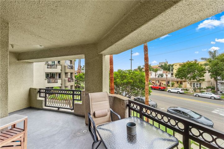 Property Photo:  430 Lake Street 204  CA 92648 