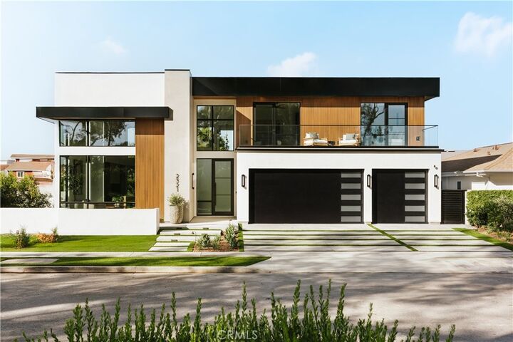 2321 Mesa Drive  Newport Beach CA 92660 photo