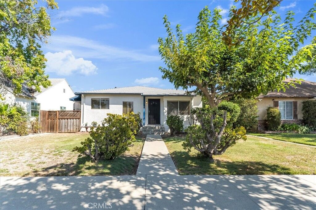 Property Photo: 4542 Stansbury Avenue CA 91423