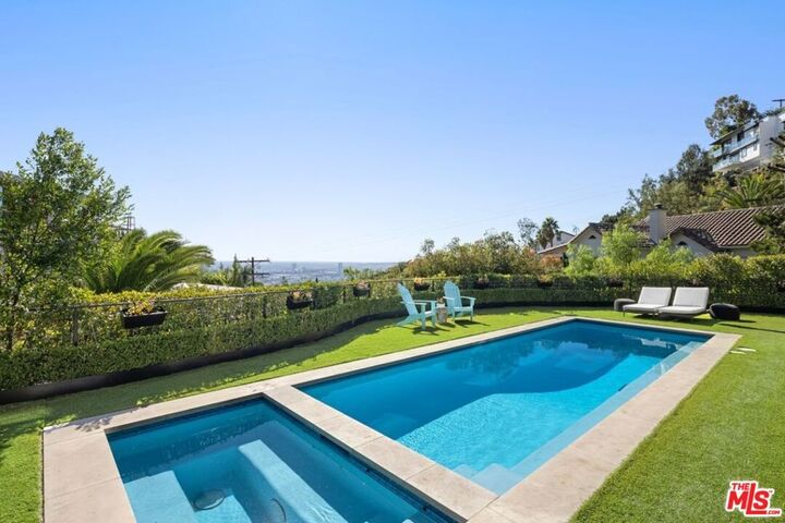 Property Photo: 1640 N Kings Road CA 90069