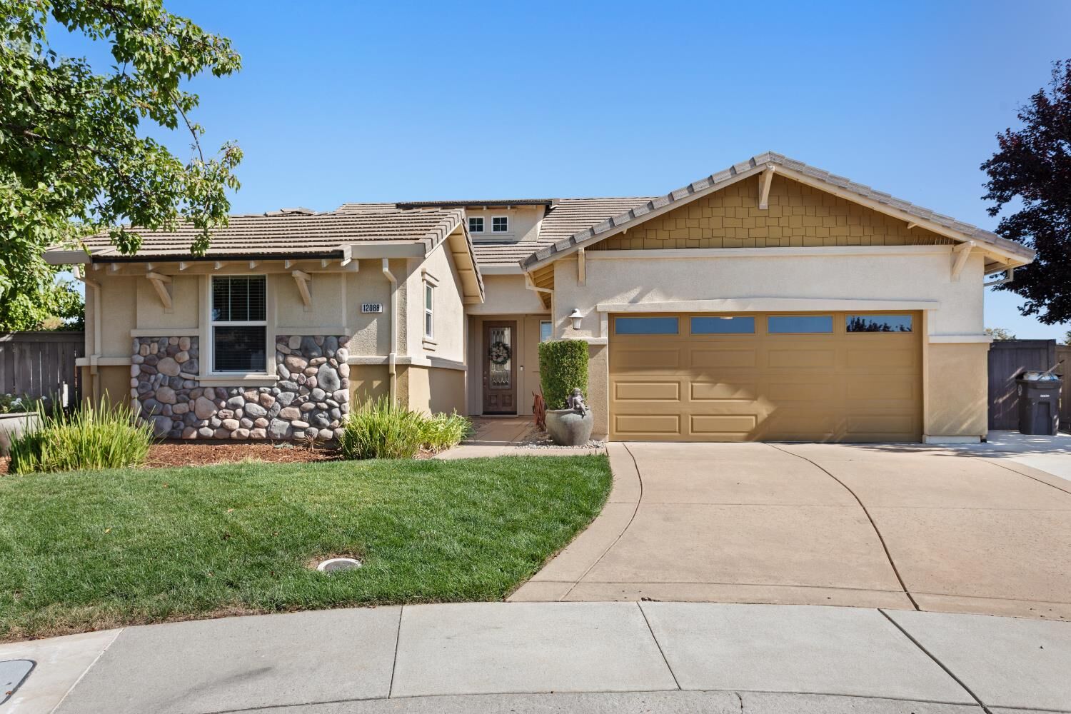 Property Photo:  12088 Runswick Court  CA 95742 