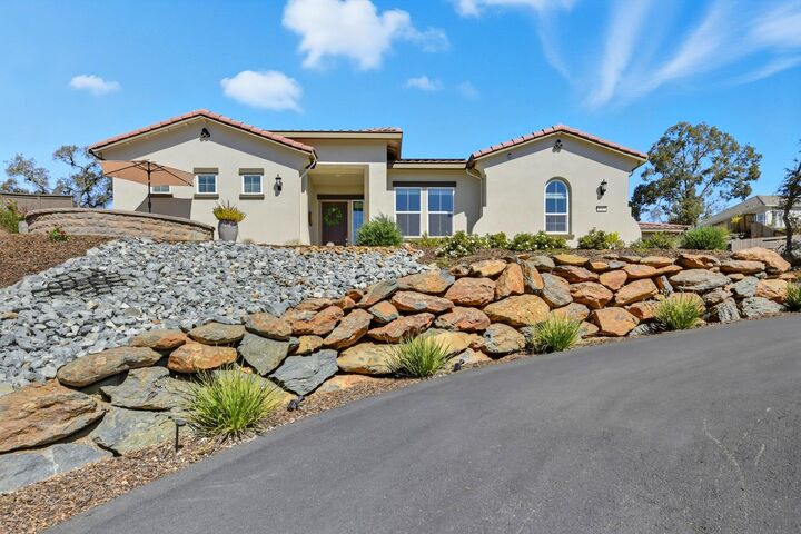 Property Photo: 8567 Zinfandel Pkwy CA 95669