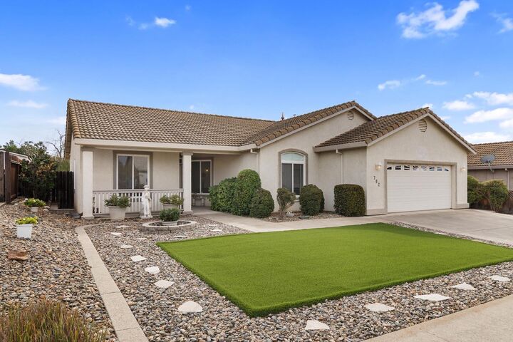702 Pleasant Valley Drive  Ione CA 95640 photo