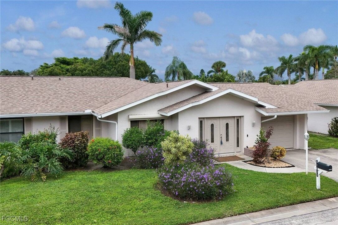 Property Photo: 11617 Quail Run Drive FL 33908
