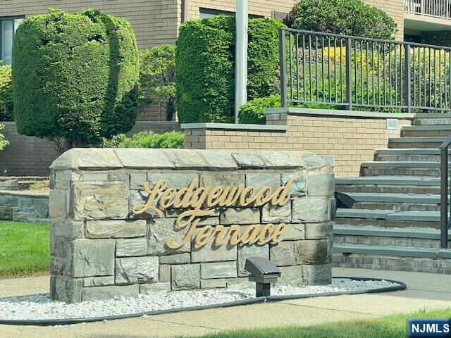 Property Photo:  462 Liberty Street 203  NJ 07643 