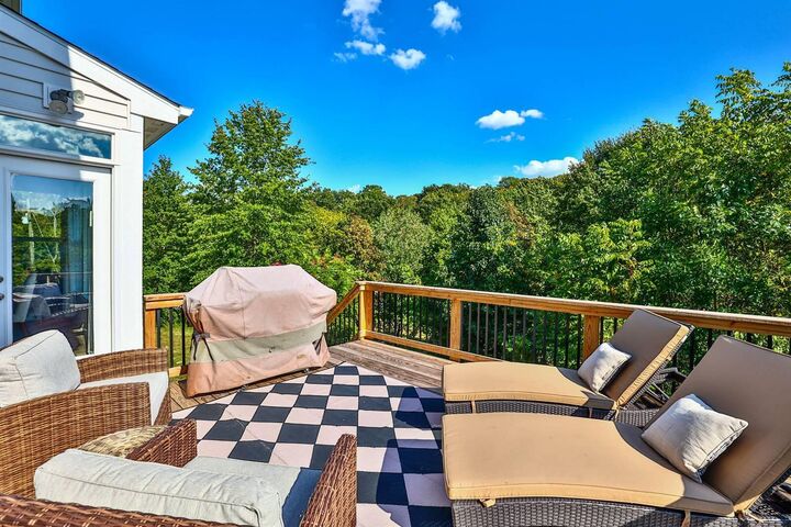 Property Photo:  9947 Meadow Glen Drive  KY 41051 