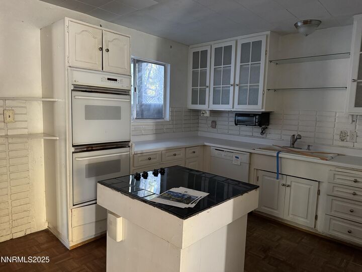 Property Photo: 302 Griffin Court NV 89449