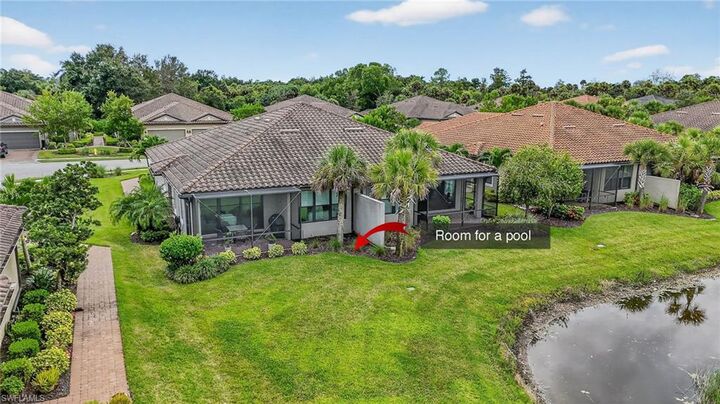 Property Photo:  8021 Calle Canovas Ct  FL 34114 