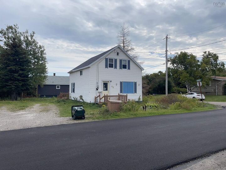 88 Catherine Street  Glace Bay NS B1A 2K3 photo