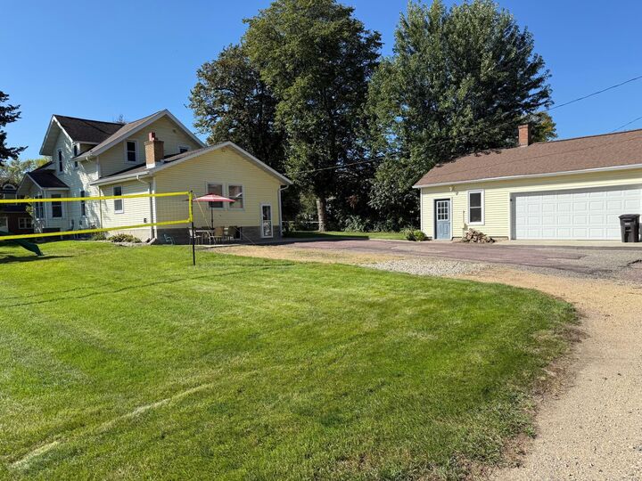 Property Photo: 826 3rd Street MN 56074