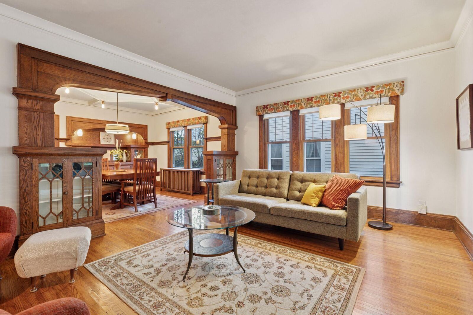 Property Photo:  1147 Lincoln Avenue  MN 55105