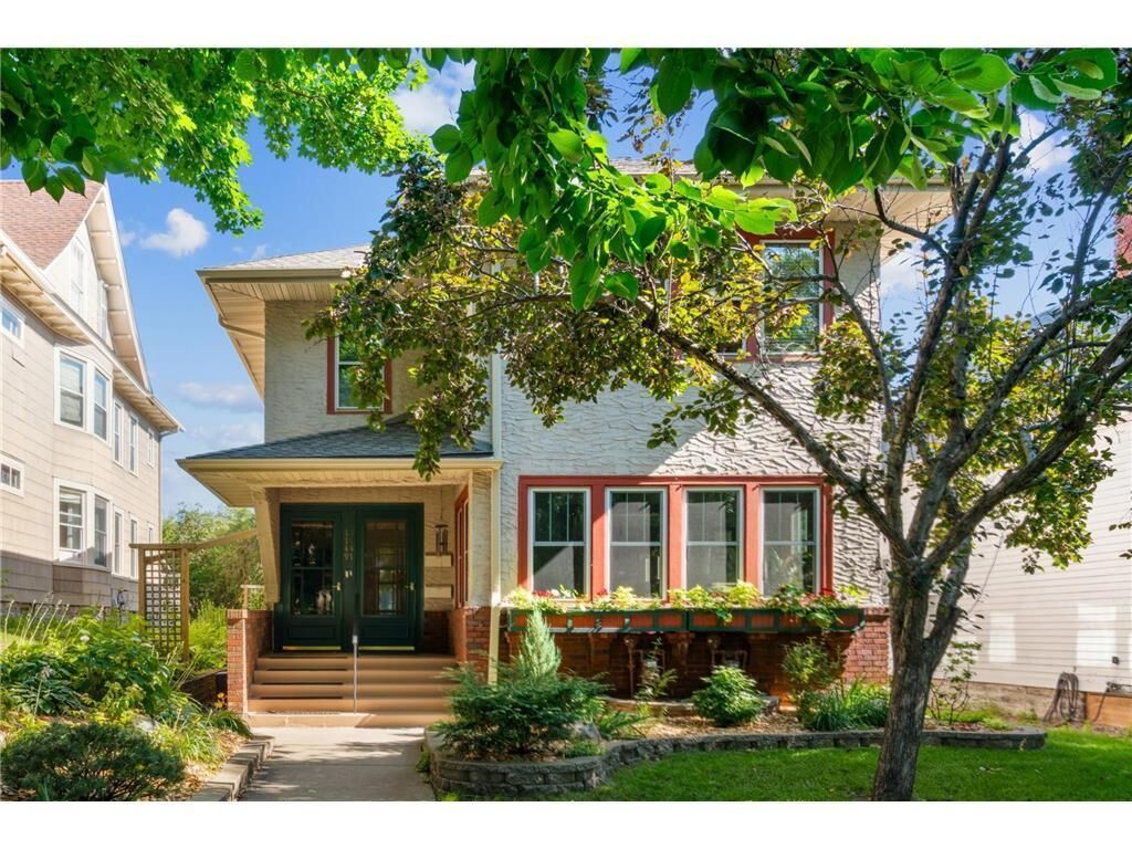 Property Photo:  1147 Lincoln Avenue  MN 55105 