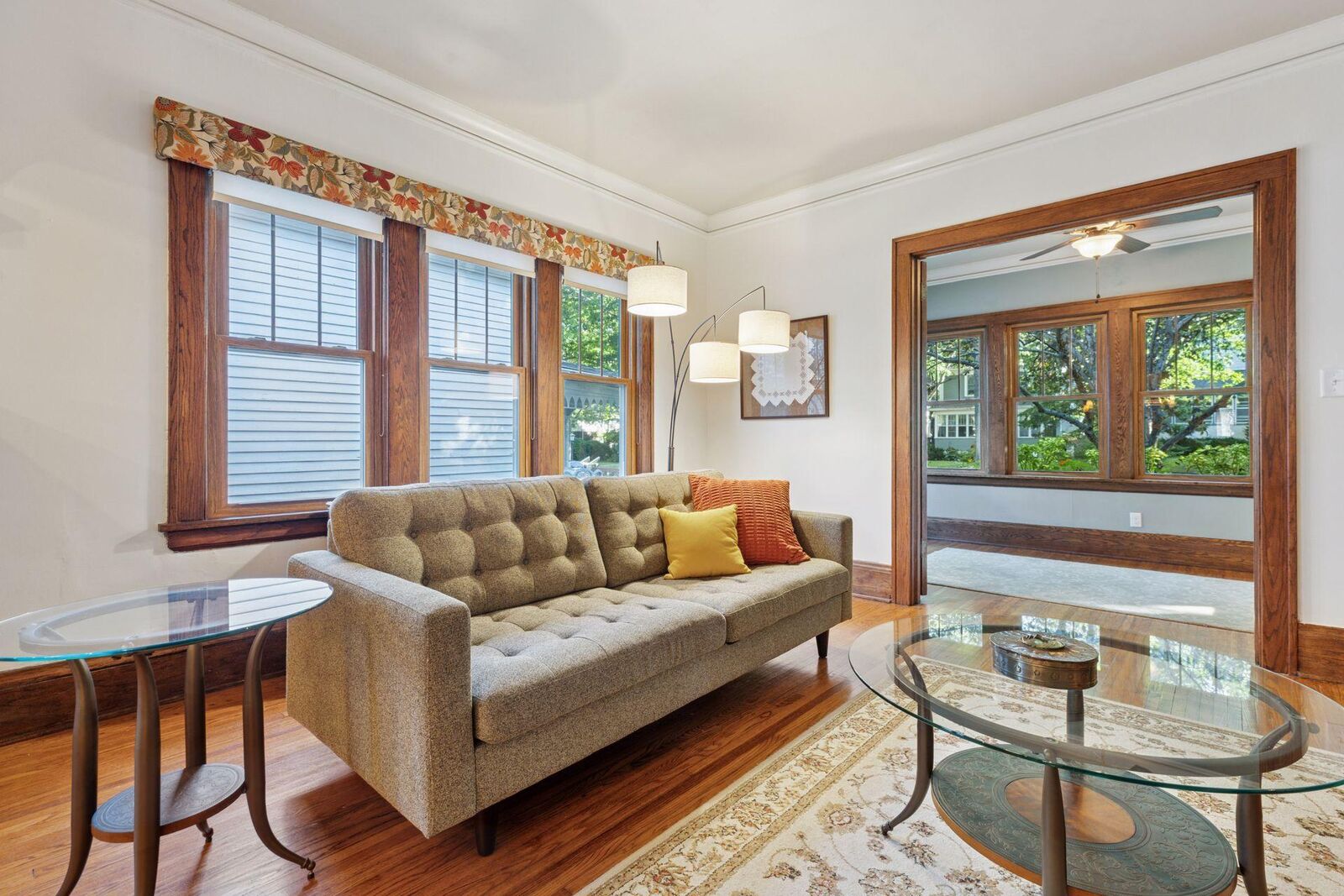 Property Photo:  1147 Lincoln Avenue  MN 55105 