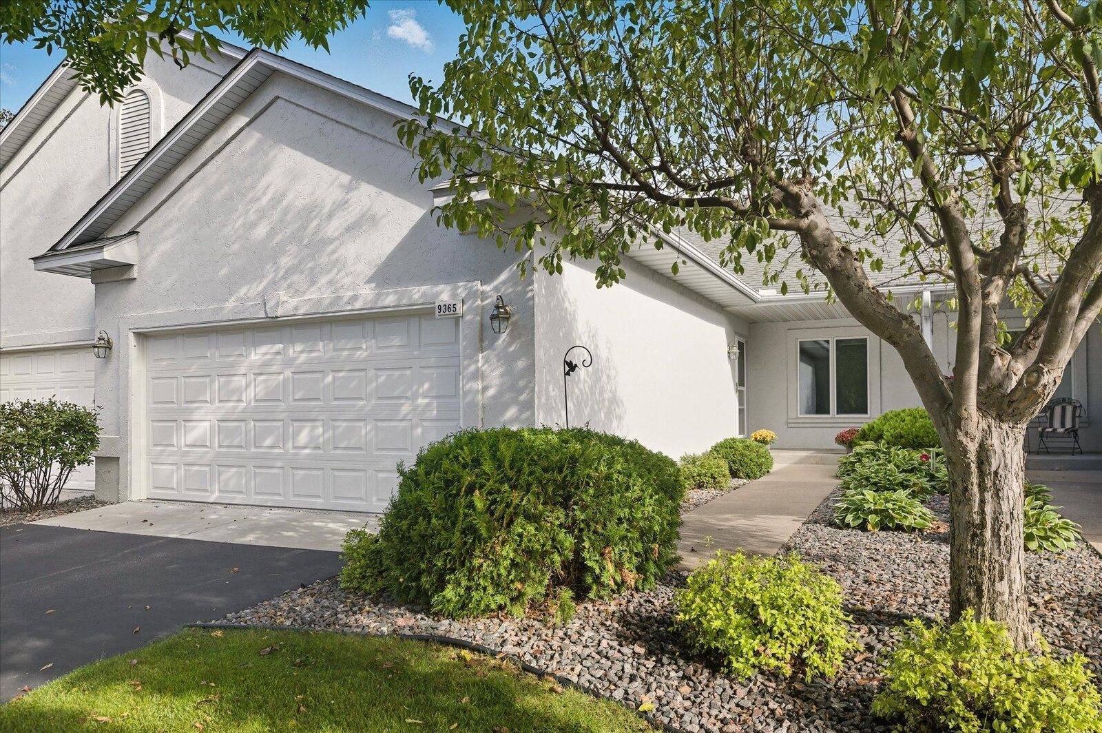 Property Photo:  9365 Tewsbury Bend  MN 55311 