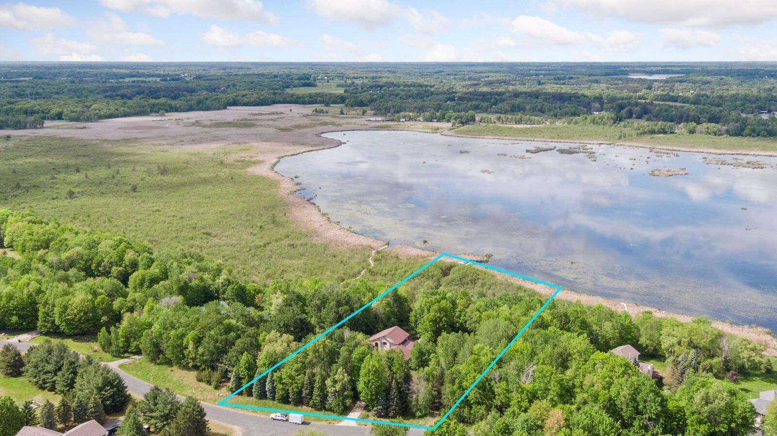 Property Photo:  3103 185th Lane NE  MN 55092 