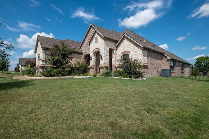 Property Photo: 404 Asher Drive TX 75032