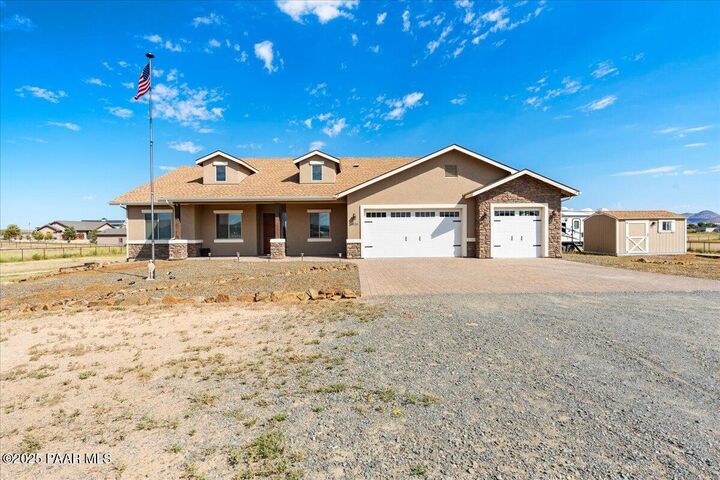 Property Photo: 6820 E Wade Lane AZ 86315