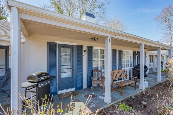 Property Photo:  405 Lower County Rd 21C  MA 02646 