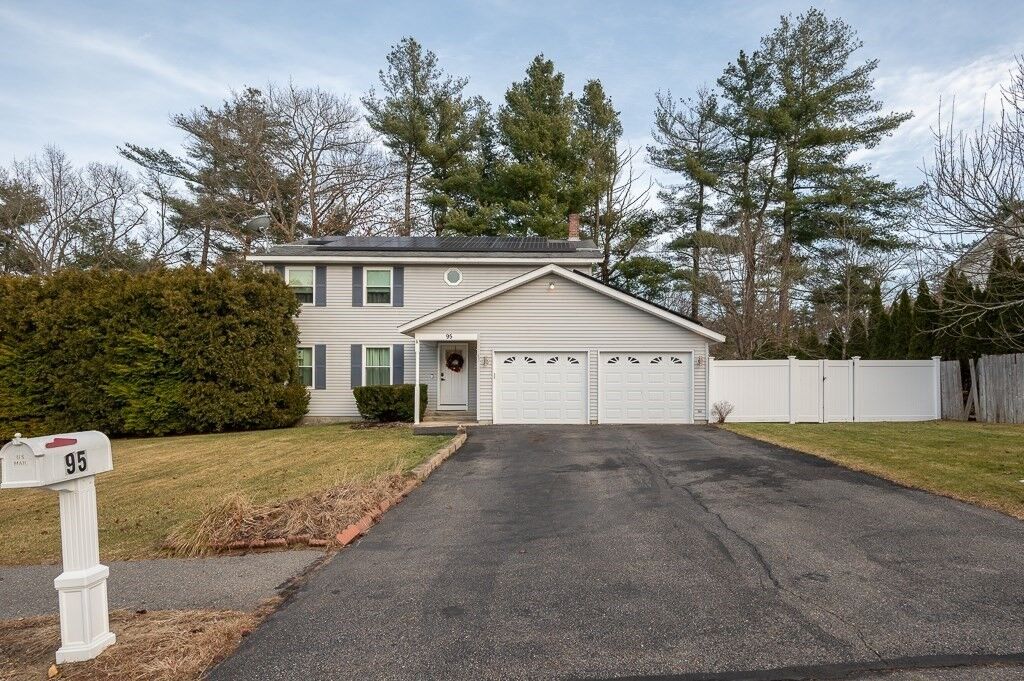 Property Photo: 95 Loiselle Ave MA 01420