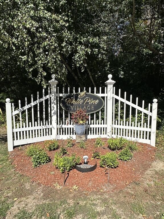 Property Photo:  5 Della Way  MA 02333 