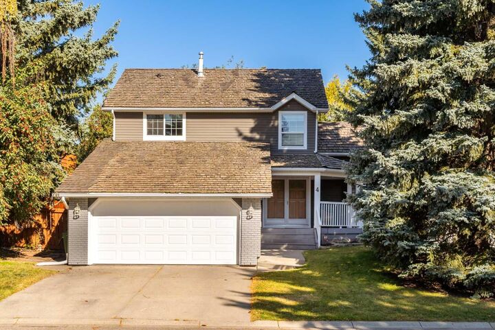 4 Wood Willow Place SW  Calgary AB T2W 4H5 photo