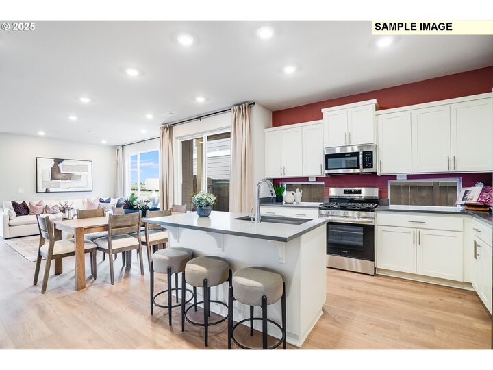 Property Photo:  7719 SE Denver Ln  OR 97123 
