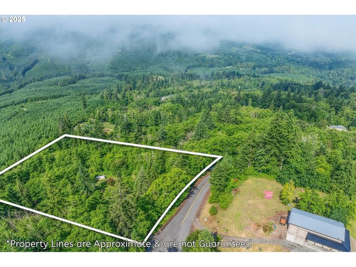 Property Photo:  220 Wagner Rd  WA 98626 