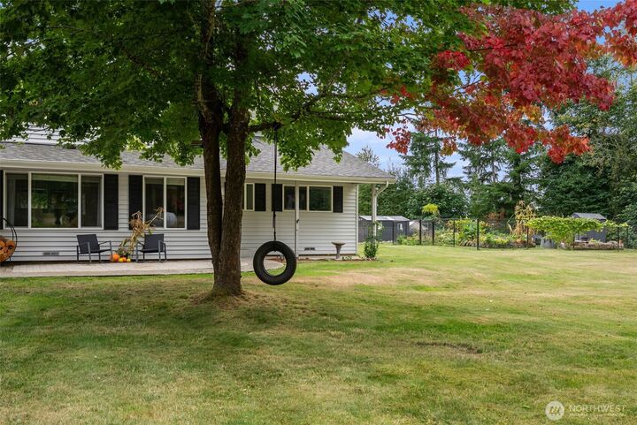 Property Photo:  450 NE Riverhill Drive  WA 98528 