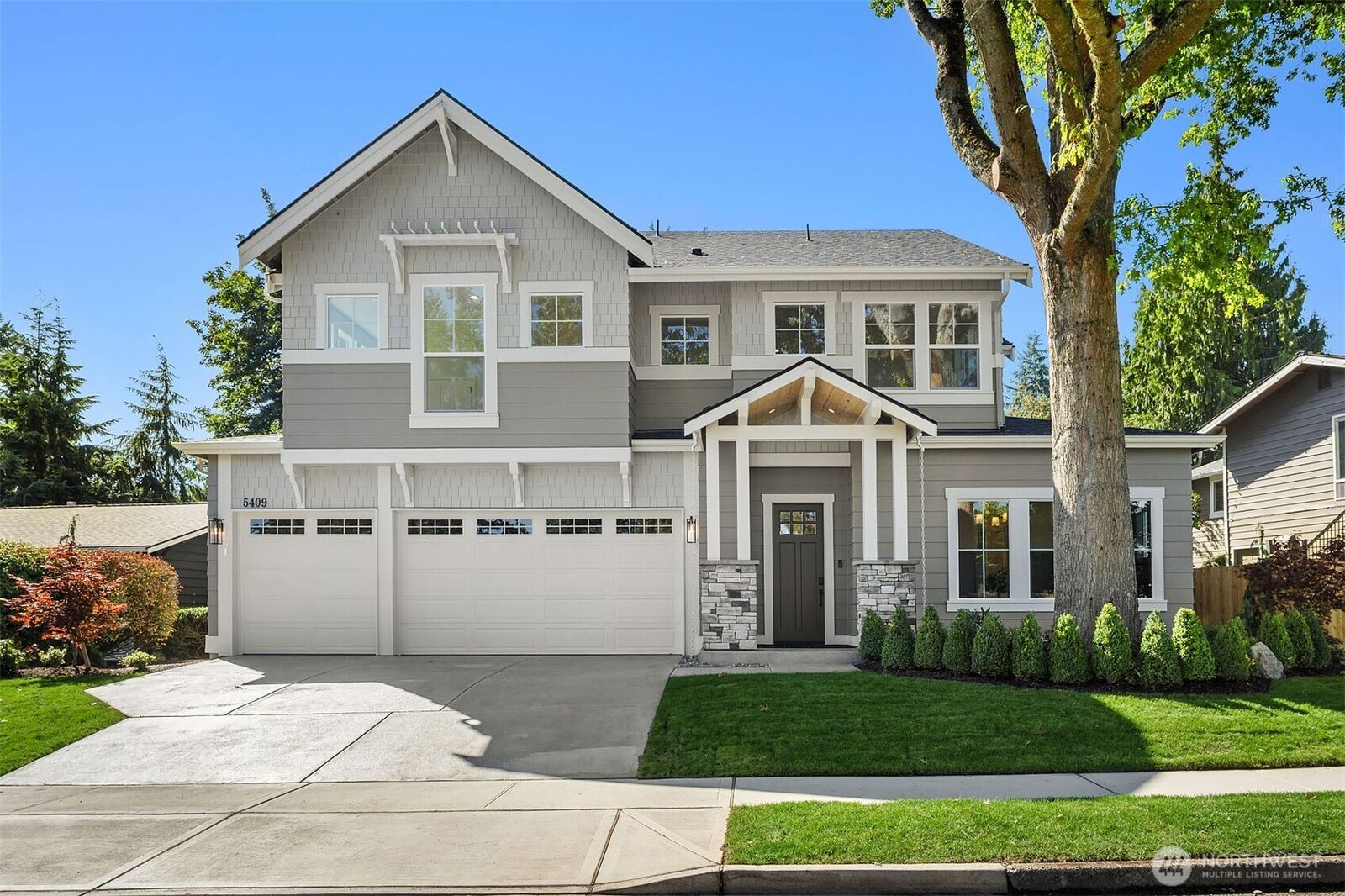 Property Photo:  5409  156th Drive NE  WA 98052 