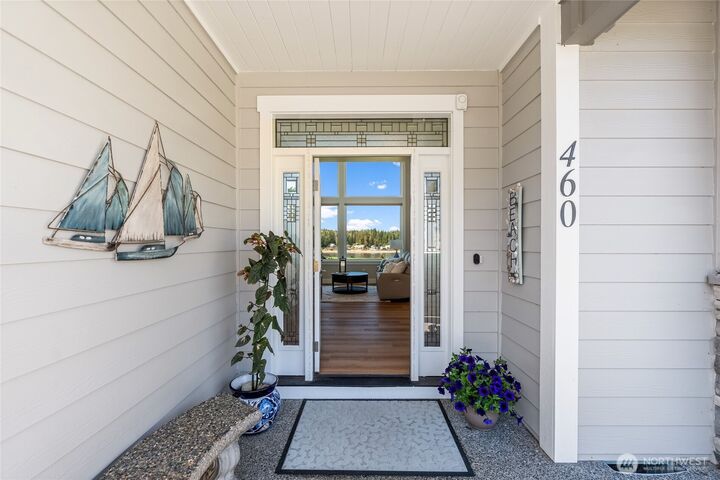 Property Photo:  460 E Stretch Island Road S  WA 98546 
