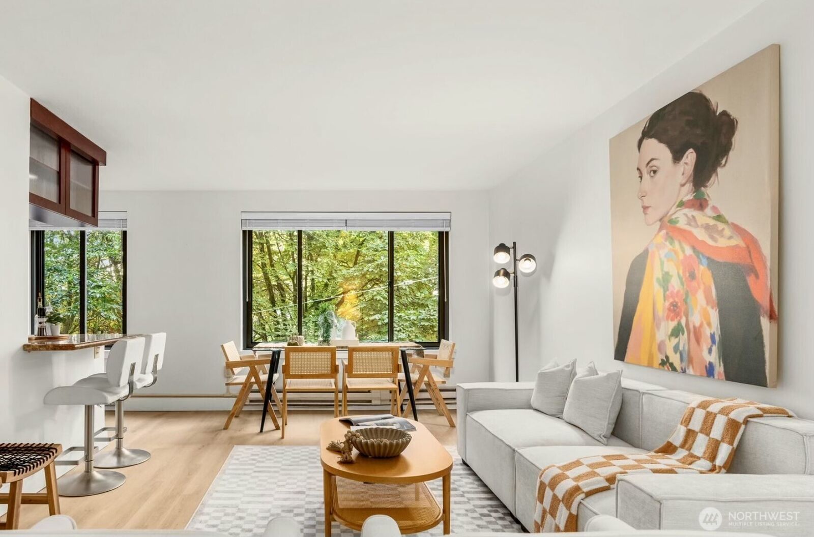 Property Photo:  1105  Spring St 304  WA 98104 