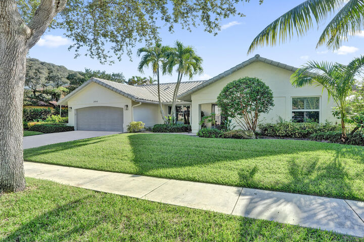Property Photo:  2850 NW 27th Avenue  FL 33434 