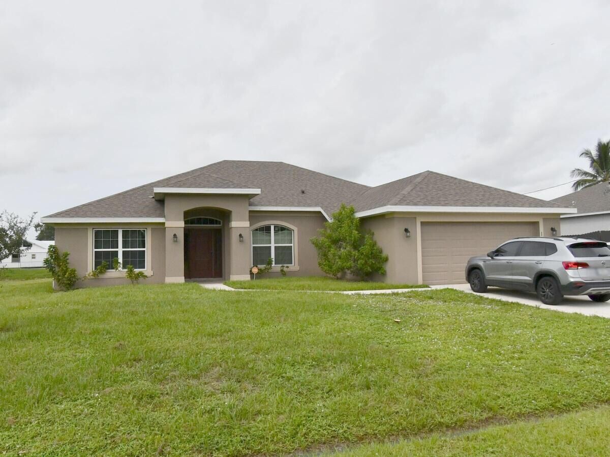 Property Photo:  1898 SW Monterrey Lane  FL 34953 
