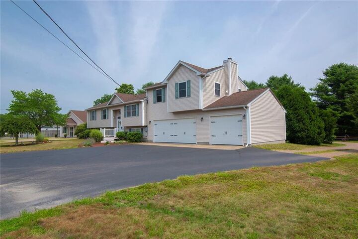 Property Photo:  350 Narrow Lane  RI 02813