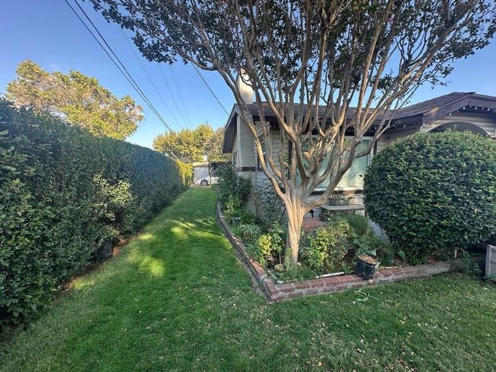 Property Photo:  1102 California Avenue  CA 93635 