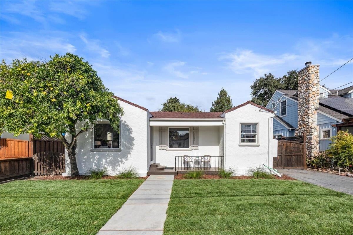 Property Photo:  1123 Fay Street  CA 94061 