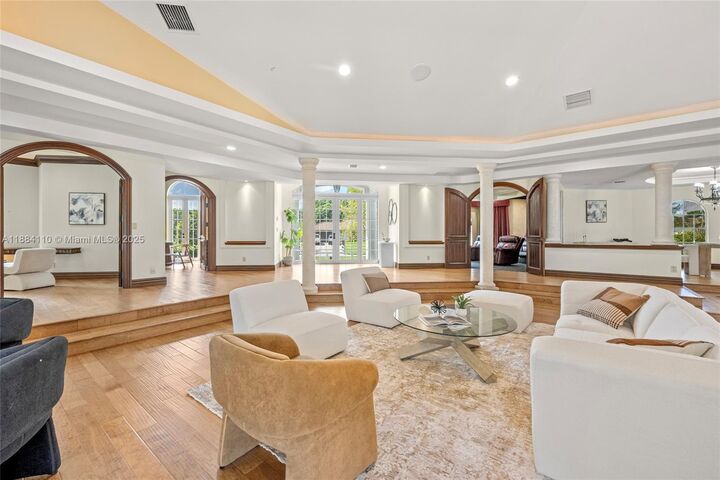 Property Photo: 17801 SW 50th St FL 33331