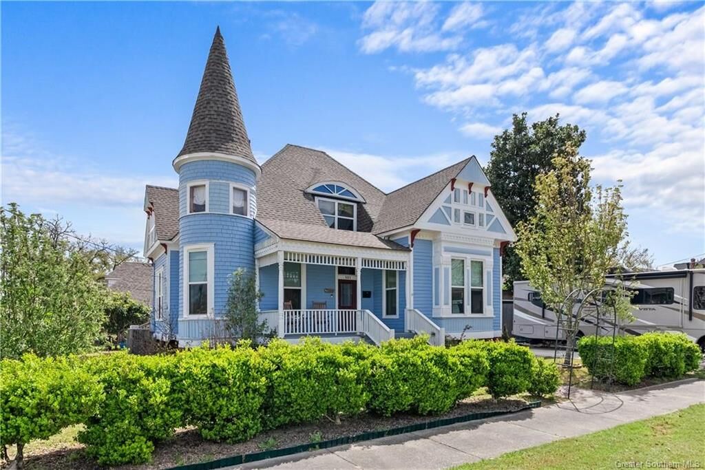 Property Photo:  503 Moss Street  LA 70601 