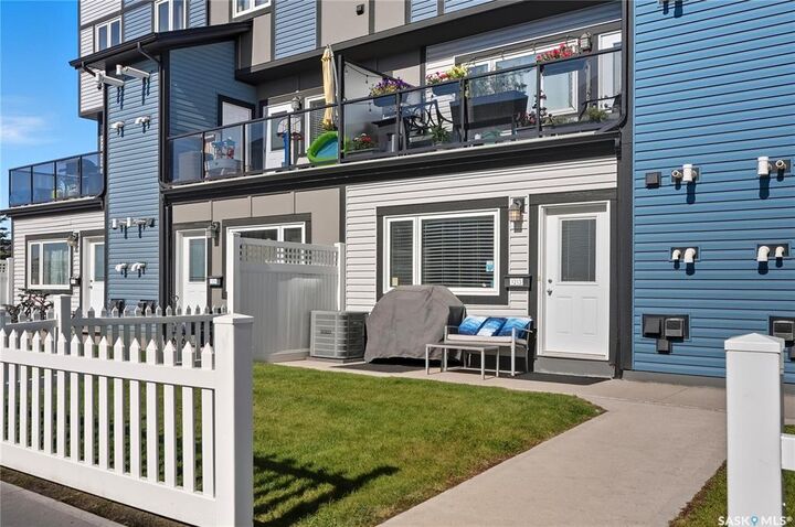 Property Photo:  130 Marlatte Crescent 1213  SK S7W 0W1 