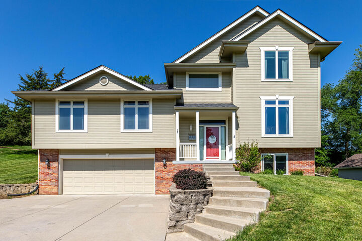 56274 Grande Oak Lane  Glenwood IA 51534 photo